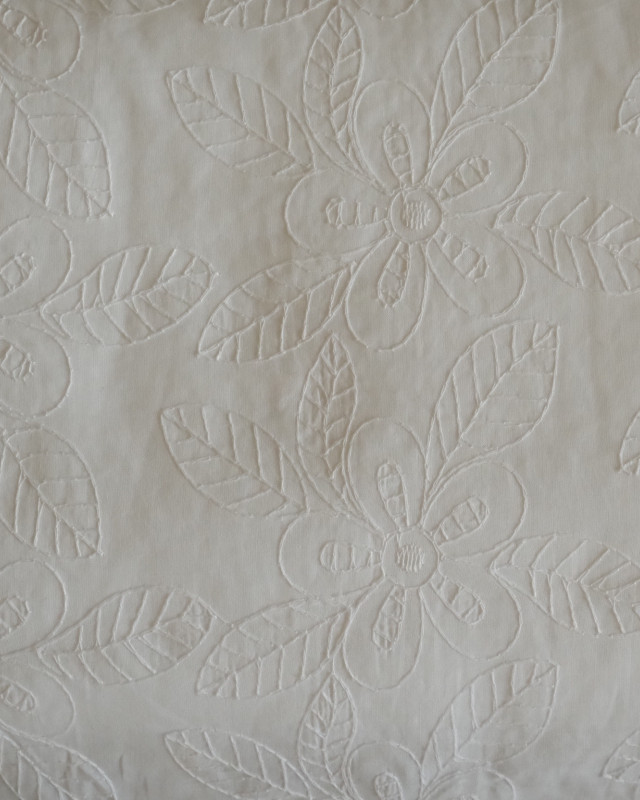 Tissu au mètre Coton viscose brodé fleuri - Mercerine