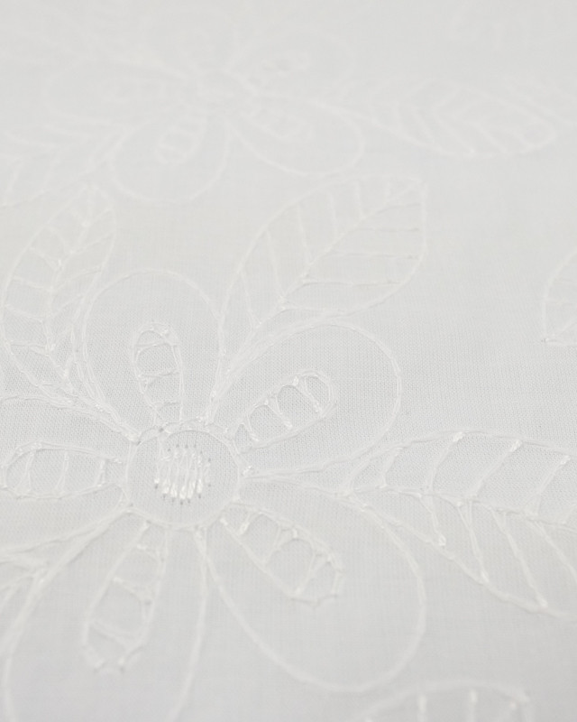 Tissu au mètre Coton viscose brodé fleuri - Mercerine