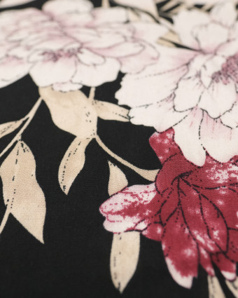 Tissu en ligne : rayonne fleur vieux rose fond noir Esther - Mercerine