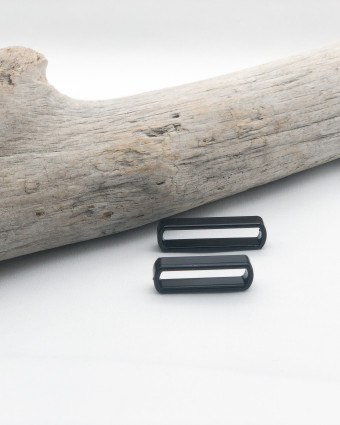 Passant Plastique noir : 25mm ou 30mm - Mercerine