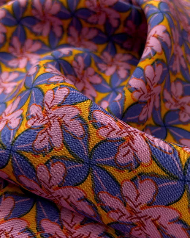 Tissu Viscose Flowers Géomatrique Ultra Coloré Orange  - Mercerine