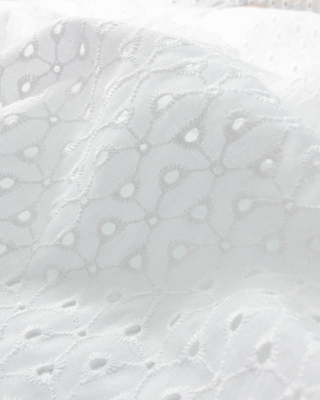 Broderie Anglaise Astral Blanc Crème : en ligne - Mercerine