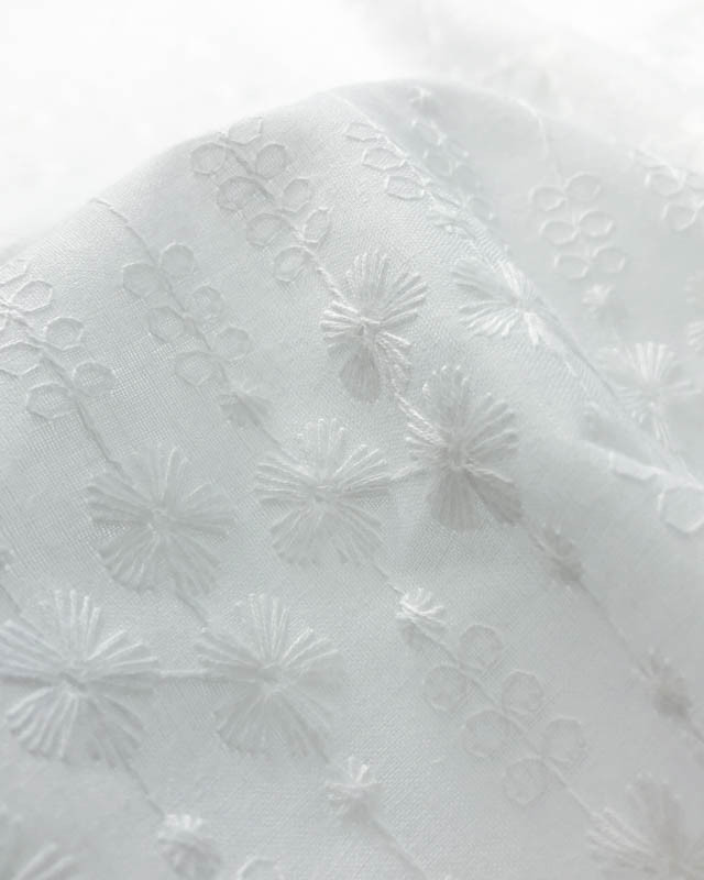 Broderie Anglaise Fleur de Cerisier Blanc Crème - Mercerine