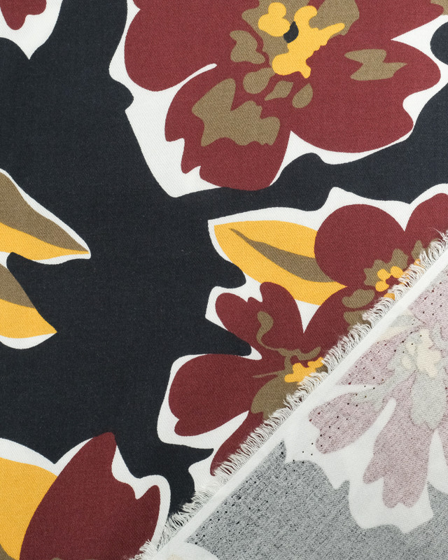 Tissus en ligne : Viscose Twill Motif Fleurs Bleu Nuit - Mercerine