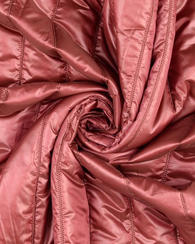 Tissu imperméable matelassé rose