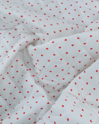 Tissu Piqué Matelassé Ancotex Blanc Motif Petit Cœur Rouge - Mercerine