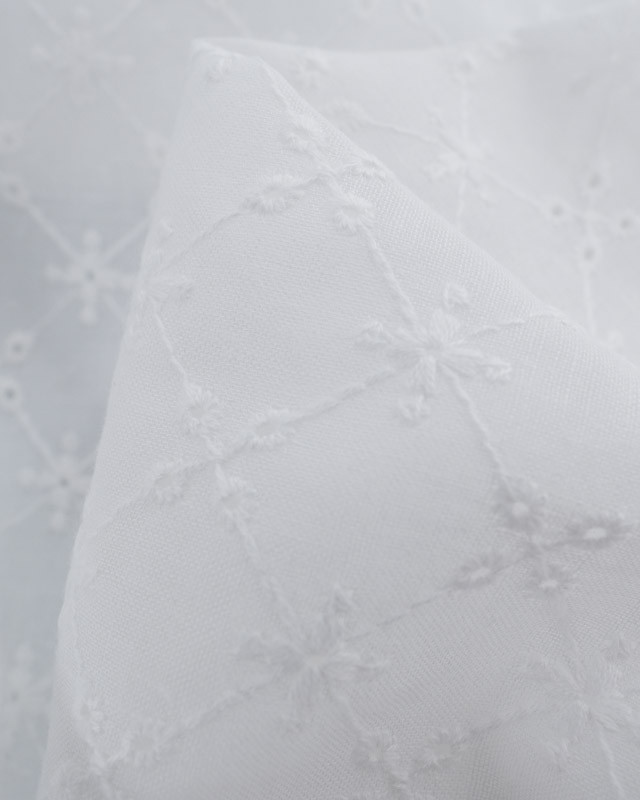 Broderie Anglaise Losange Petite Etoile - Mercerine