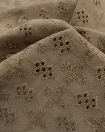 Tissu Broderie anglaise kaki taupe Enchanting Garden - Mercerine