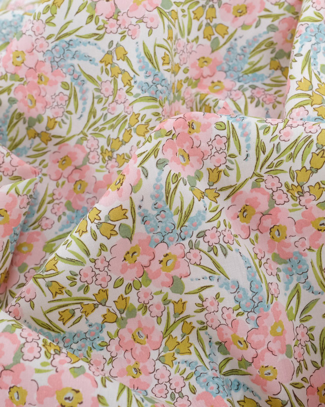 Tissu Liberty Fabrics@ Swirling C Rose et Vert  - Mercerine