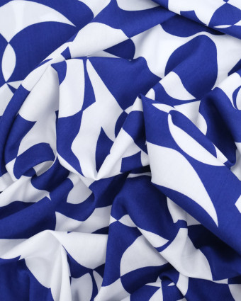 Tissu Viscose Joli Motif Abstrait Blanc et  Bleu Marine - Mercerine