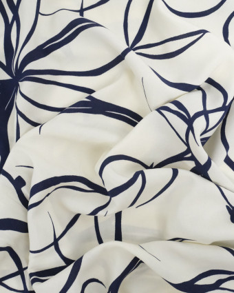 Tissu Viscose Ecru Jolie Ligne Florale Bleu Marine - Poppy Design