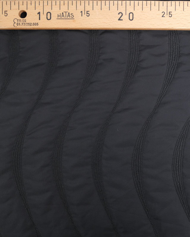 Tissu Matelassé Doudoune Noir lignes Wavy - Mercerine