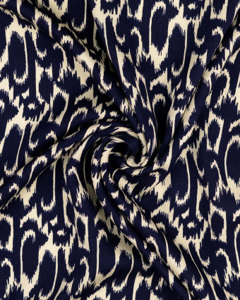 Satin De Viscose Joli Motif Ethnique Bleu Marine - Merceirne