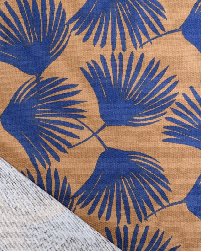 Tissu Demi Natte Camel Motif Feuillage Bleu- Mercerine