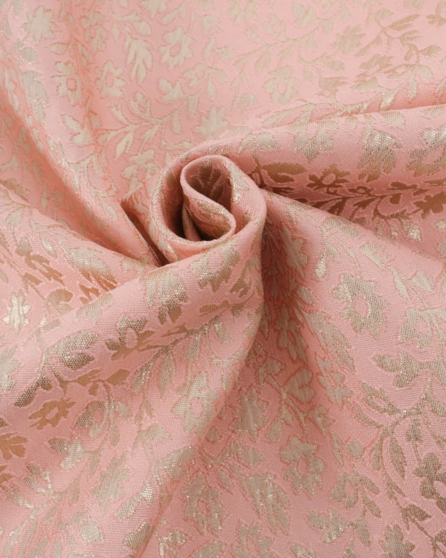 Tissu Jacquard Rose Poudré Motif Fleuri Doré - Mercerine