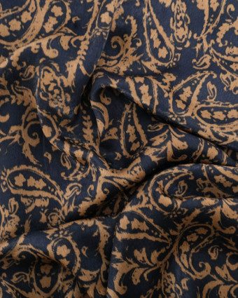 Tissu Satin Peau de Pêche Bleu Nuit Motif Cachemire - Mercerine