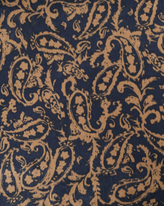 Tissu Satin Peau de Pêche Bleu Nuit Motif Cachemire - Mercerine