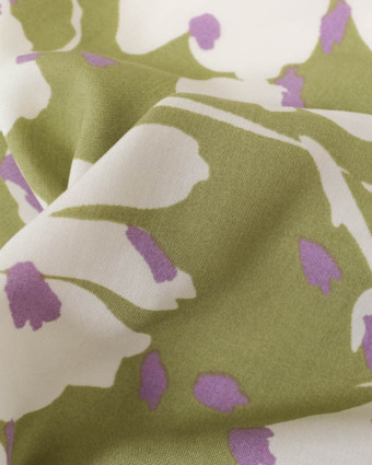 Tissu Viscose Vert Anis Motif Floral Tacheté Violet - Mercerine