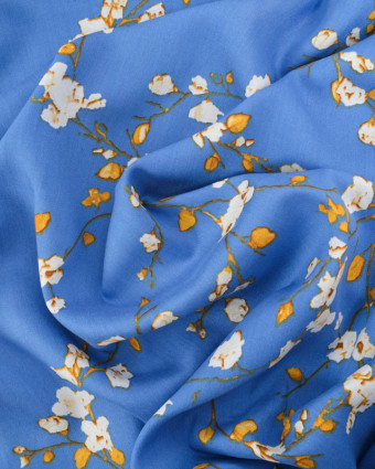 Tissu Viscose Bleu Motif Fleurs de Cerisier - Mercerine