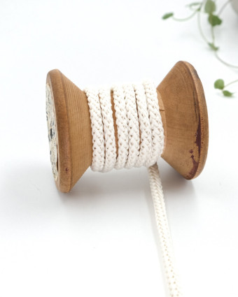 cordon-tricote-au-metre-cordon-rond-au-metre-lacet-au-metre-051-ecru 