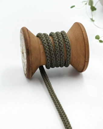 cordon-tricote-au-metre-cordon-rond-au-metre-lacet-au-metre-058-vert-kaki 
