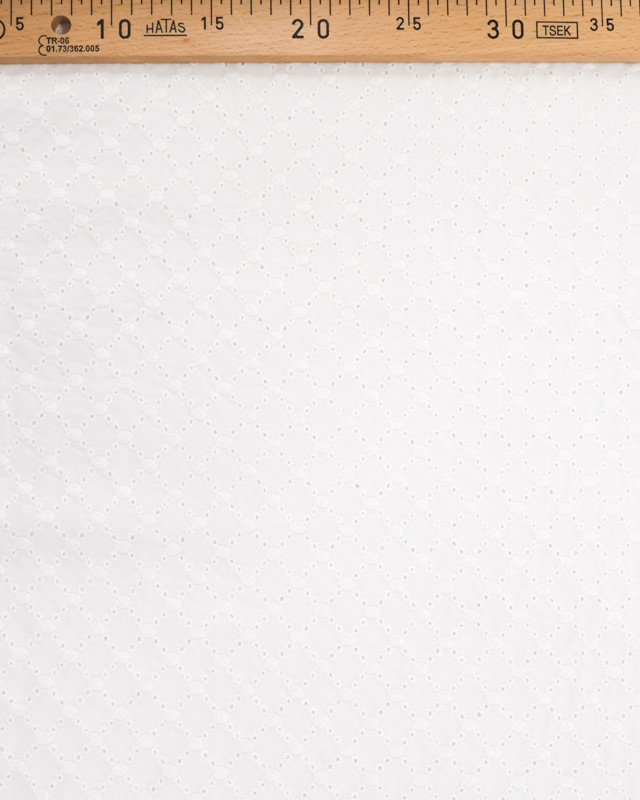 Broderie Anglaise Cristal Pattern blanc crème x10cm -  Mercerine