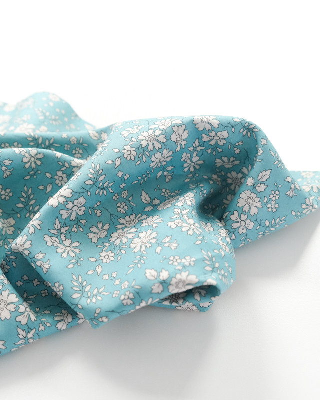 Tissu Liberty Fabrics Capel bleu vert N